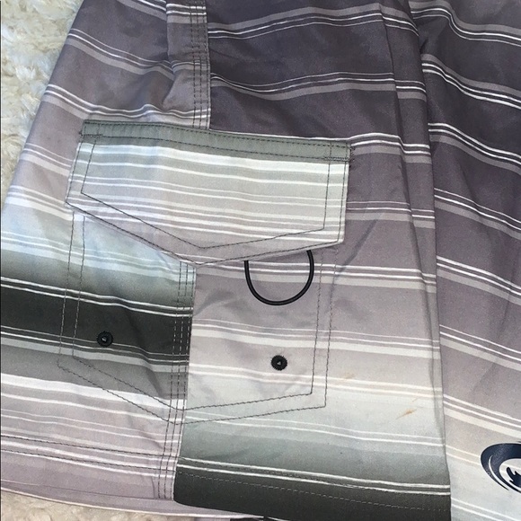 O’Rageous Boys’ Striped Boardshorts - Picture 5 of 8